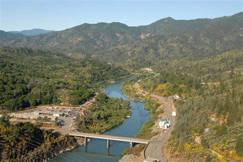sacramento river .